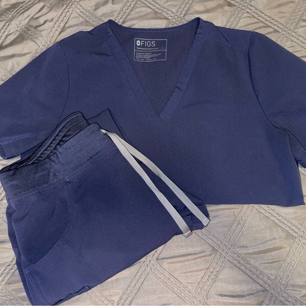 Figs Scrub Set